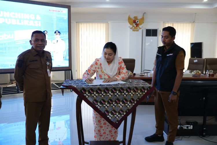 Birokrasi Jangan Buat Rakyat Pusing, Bupati Brebes Minta “Rabu Beres” Jadi Forum Penyelesaian Masalah