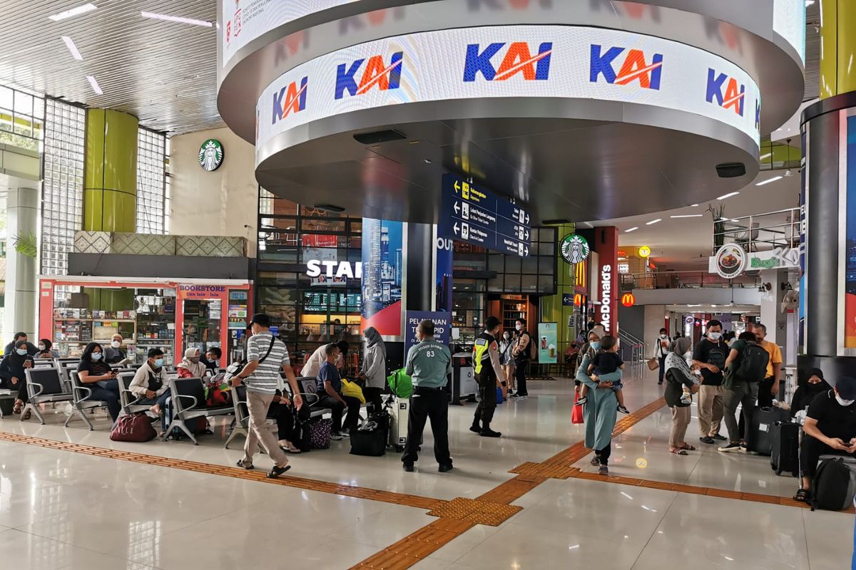 Ini Ketentuan dan Jadwal KA Jarak Jauh Terbaru dari Stasiun Gambir dan Pasar Senen