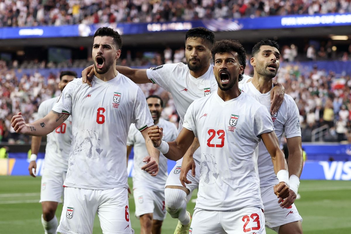 Mengapa Ratusan Suporter Meksiko Justru Mendukung Iran di Piala Dunia 2026