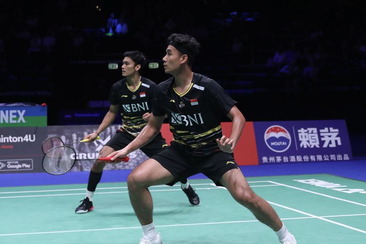 Muhammad Shohibul Fikri/Bagas Maulana saat bertanding melawan Pramudya Kusumawardana/Yeremia Rambitan pada babak 16 besar China Open 2023 di Olympic Sports Center Gymnasium, Kamis (7/9/2023). Terkini, Fikri/Bagas kalah dari Leo Rolly Carnando/Daniel Marthin pada babak 16 besar Hong Kong Open 2023.