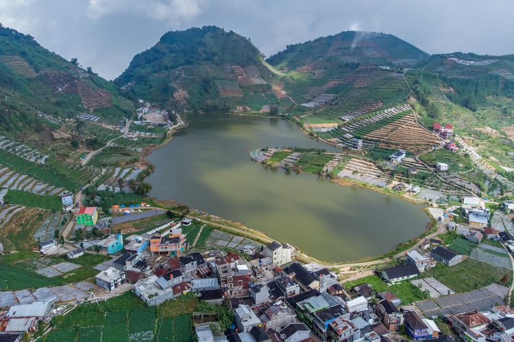 Telaga Cebong di Desa Sembungan, Wonosobo.