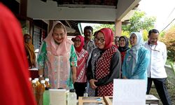 Menteri PPPA Apresiasi Inovasi Kelurahan Petompon dalam Pemberdayaan Masyarakat