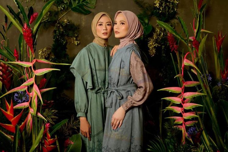 ZM Zaskia Mecca jadi salah satu brand fashion yang menggunakan jasa layanan MCL dari Lazada Logistics. 

