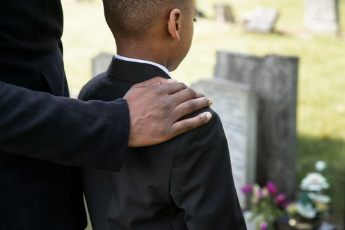 Ketahui, 9 Cara Menjelaskan Kematian kepada Anak secara Terbuka 