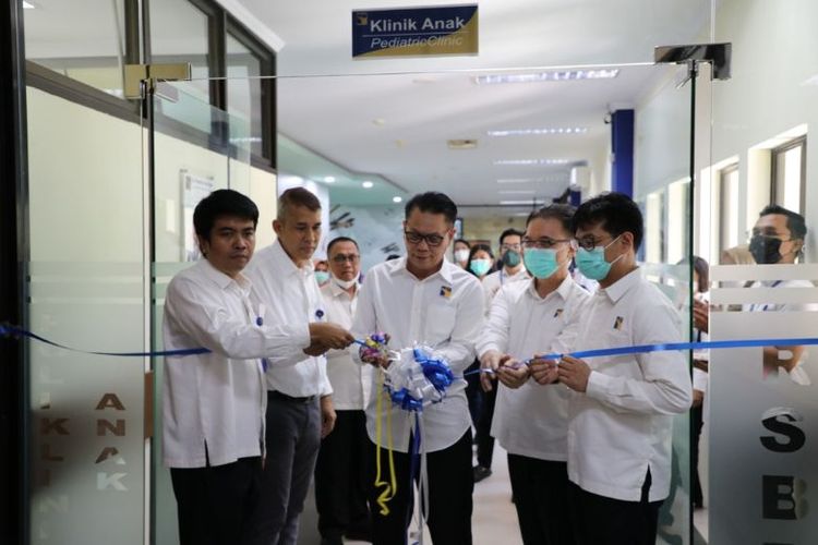 Peresmian klinik anak dan instalasi farmasi di RSBP Batam, Kepulauan Riau (Kepri), Senin (13/6/2022)