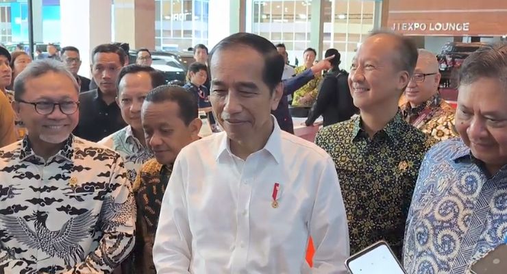 Senyum Jokowi dan Para Menteri Saat Ditanya Keunggulan Prabowo-Gibran