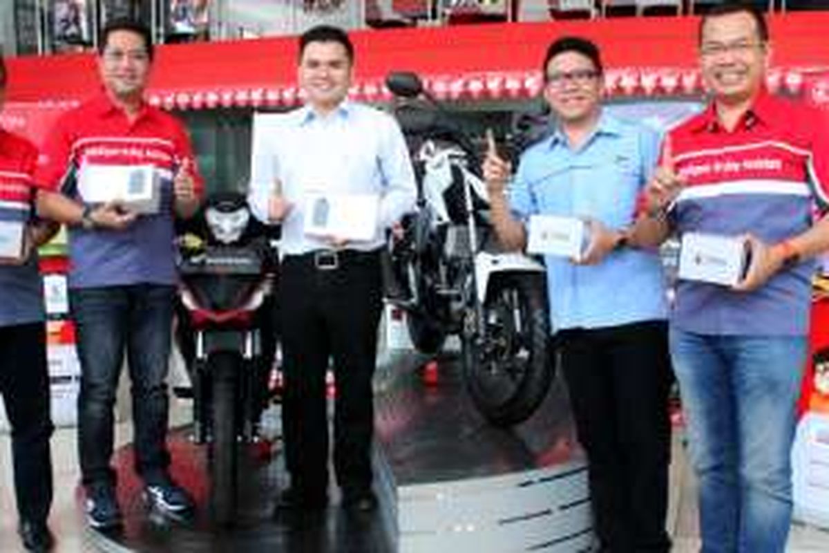 Konsumen Honda di diler Daya Motor bisa pasang T-Bike dari Telkomsel.