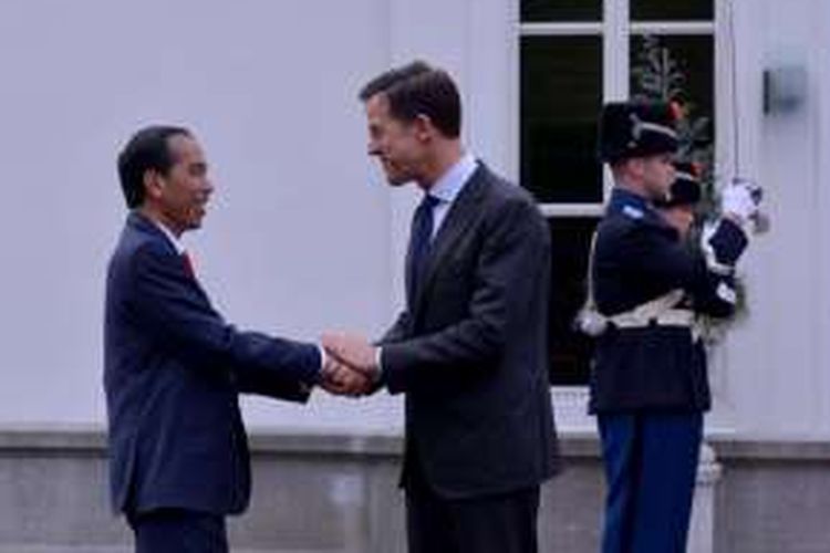 Presiden Joko Widodo bertemu PM Belanda Mark Rutte di Den Haag, Jumat (22/4/2016).