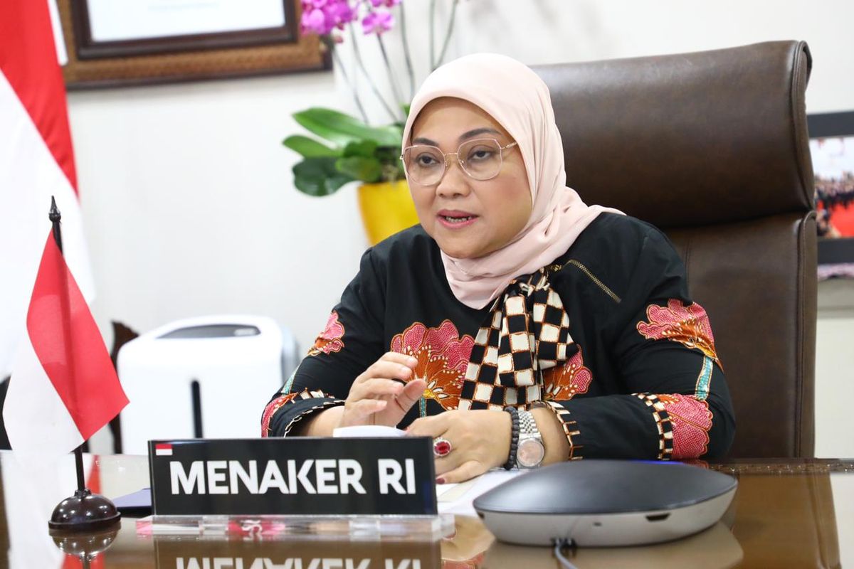 Menaker Ida Fauziyah menginstruksikan Balai Latihan Kerja (BLK) Lombok Timur (Lotim) agar segera mengirim bantuan logistik bagi korban banjir bandang dan longsor.

