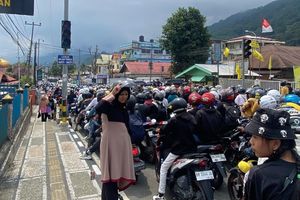 One Way Lembah Anai Dinilai Tak Konsisten, Pemudik Tempuh Padang–Bukittinggi hingga 5 Jam