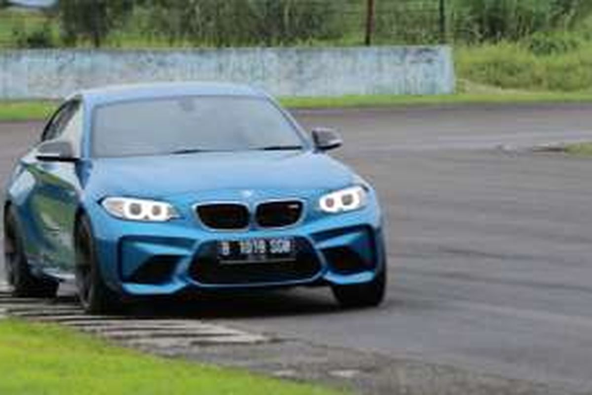 BMW M2 saat dicoba di Sirkuit Sentul