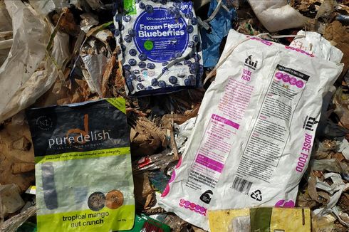 Sampah Luar Negeri Ditemukan di Dekat TPA Burangkeng Bekasi