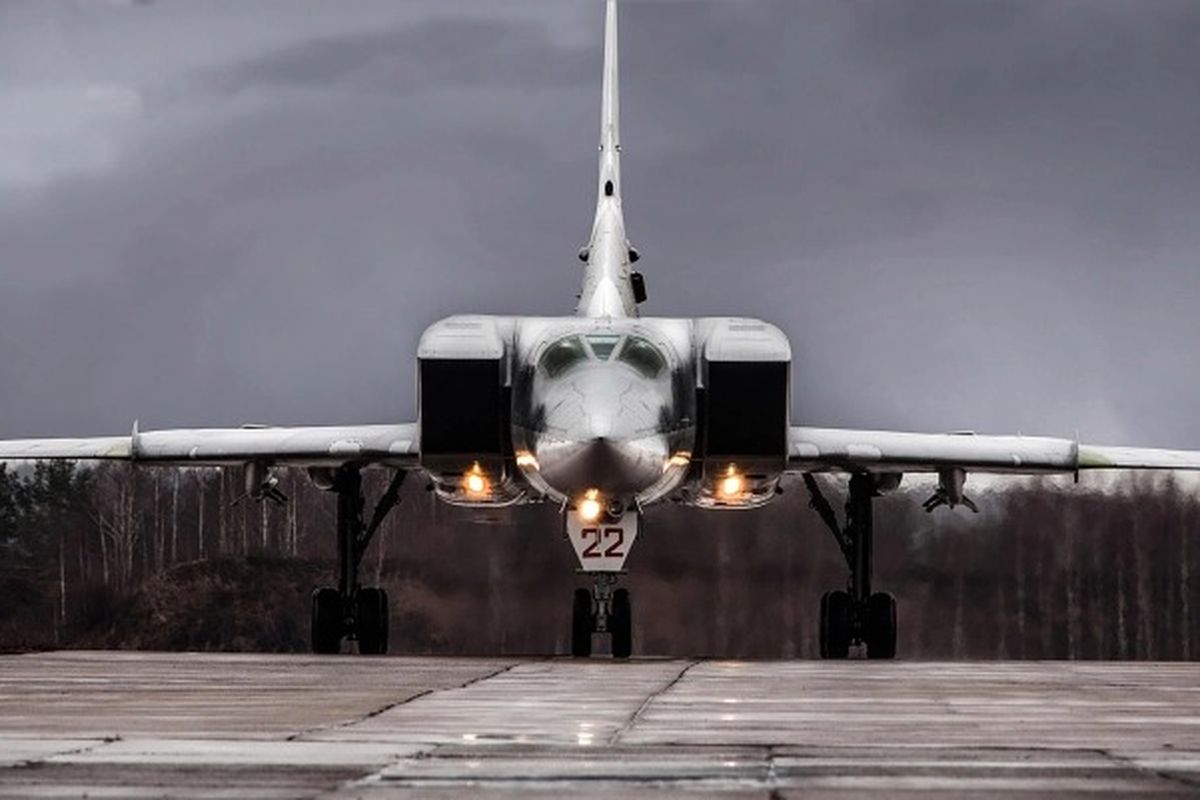 Rudal mini hipersonik baru Rusia sedang dikembangkan untuk diluncurkan dari pembom supersonik Tu-22M3. [Dok. Tupolev Via The Sun]