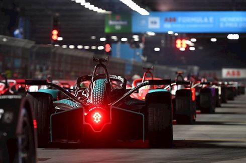 Sesi Foto Para Pebalap Formula E 2022 di Monas Tidak untuk Umum