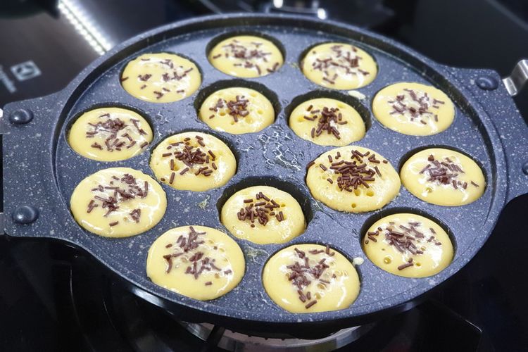 Resep Kue Cubit Keju Meses Cokelat Teman Minum Teh Hangat