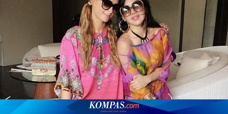 10 Selebritas Dunia yang Tampil Menawan dengan Batik - Vimarsana News