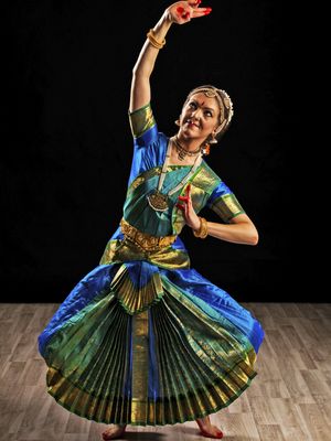 Tarian Bharatanatyam