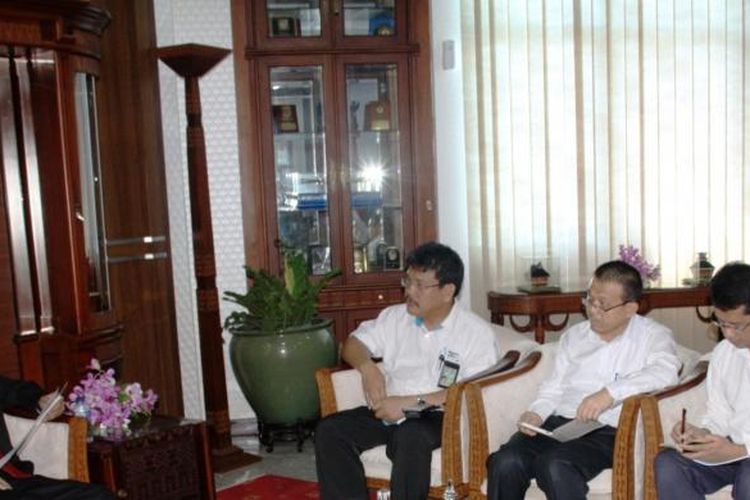Gubernur Sumatera Utara HT Erry Nuradi meminta PLN meningkatan pelayanan kepada masyarakat dan meminimalisir pemadaman, Kamis (2/2/2017)