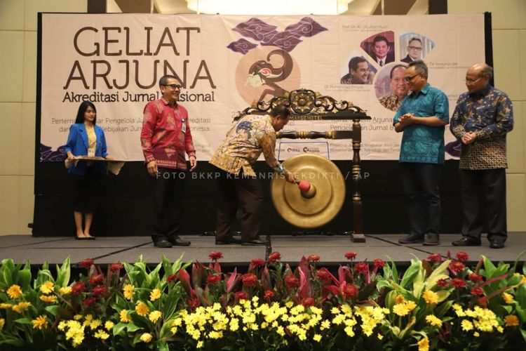 Menristekdikti pada acara ?Geliat Arjuna (Akreditasi Jurnal Nasional) Pertemuan Pengelola Jurnal Asesor Akreditasi dan Penentu Kebijakan Jurnal Ilmiah Indonesia di Depok, Jawa Barat (22/2/2019).