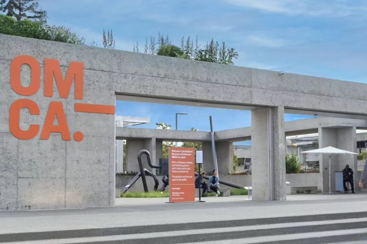 Oakland Museum of California. Tangkapan layar dari web resmi Oakland Museum of California.