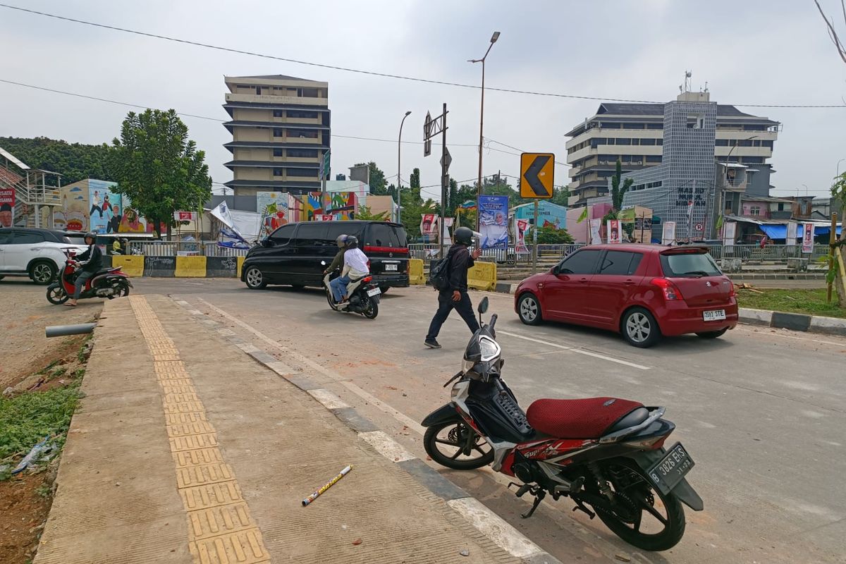 Lokasi terjadinya tawuran antara dua kelompok remaja di Pasar Gembrong, Jalan Jenderal Basuk Rachmat, Jatinegara, Jakarta Timur, Senin (1/1/2023).