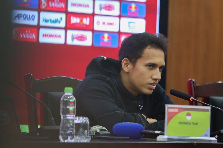 Penyerang timnas Indonesia Egy Maulana Vikri saat sesi konferensi pers jelang laga Vietnam vs Indonesia pada Kualifikasi Piala Dunia 2026 Zona Asia, Senin (25/3/2024)