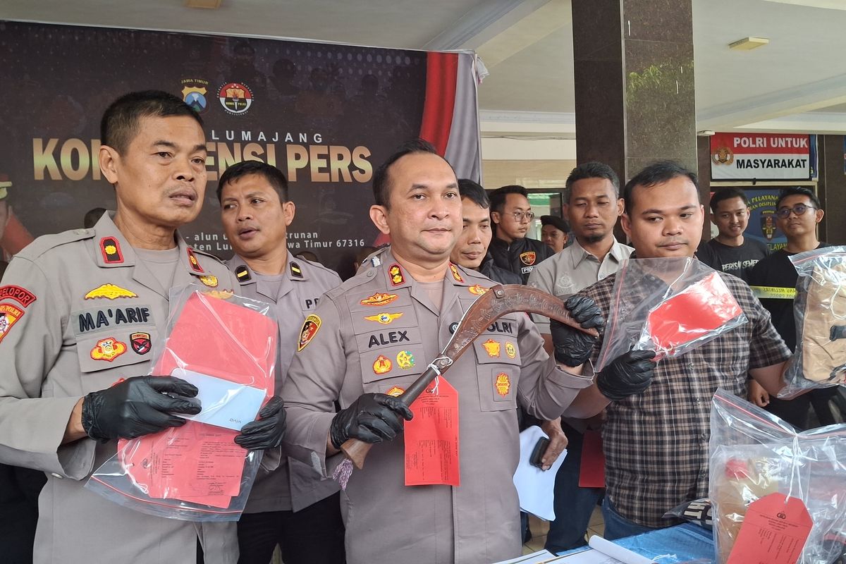 Kapolres Lumajang AKBP Alex Sandy Siregar umumkan salah satu tersangka pencurian motor mahasiswa KKN