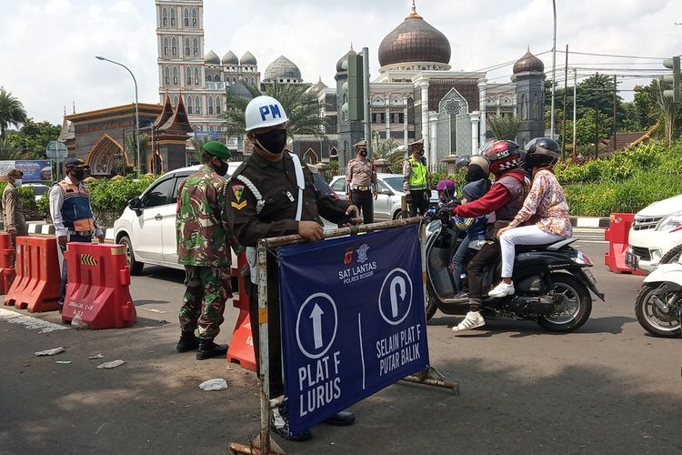 Kepolisian Resor Bogor melaporkan, ada sebanyak 43,662 jenis kendaraan yang diperiksa petugas di delapan titik pos penyekatan jalur mudik 2021 Kabupaten Bogor, Jawa Barat.
