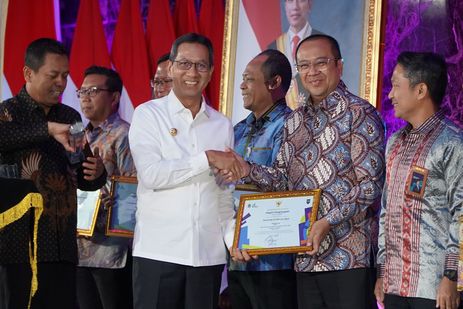 Bantu Turunkan Stunting di Jakarta, PAM Jaya Raih Penghargaan Mitra Terbaik Pemprov DKI Jakarta