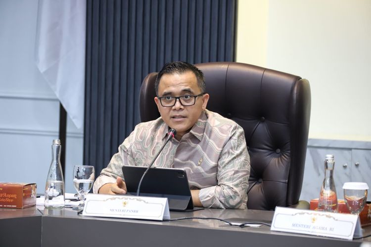 Menteri Pendayagunaan Aparatur Negara dan Reformasi Birokrasi (Menpan RB) Abdullah Azwar Anas di kantor Kementerian Agama, Jumat (4/8/2023).