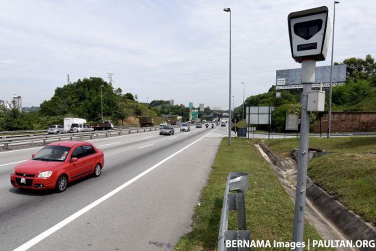 Kamera yang terpasang di jalan raya Malaysia.