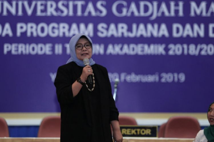 Hendri Saparini, Komisaris Utama PT. Telkom, salah satu orang yang meyakini itu. Seperti yang ia sampaikan di hadapan ribuan calon wisudawan/ wisudawati di Grha Sabha Pramana, Bulaksumur UGM, Selasa (19/2/2019).