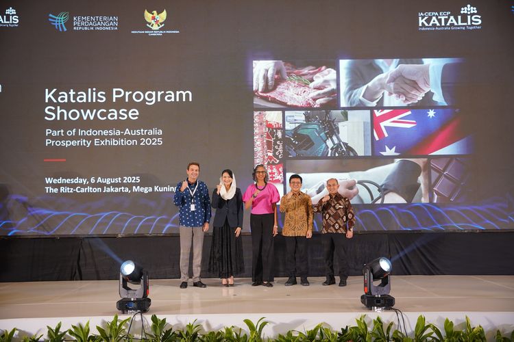 Pameran Program Katalis menampilkan berbagai kisah sukses dari sektor kesehatan, pelatihan vokasi, pertanian, hingga transformasi digital, yang semuanya memberikan dampak langsung kepada masyarakat.