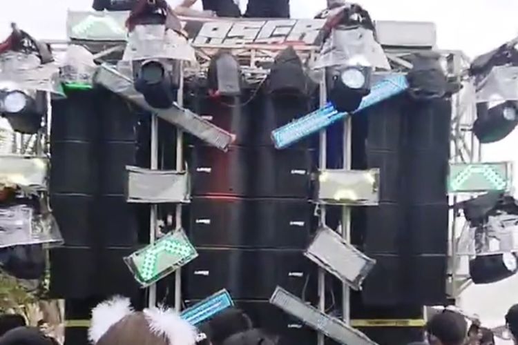 Salah satu sound horeg yang beraksi di Kecamatan Galis Pamekasan viral di tiktok, Jumat (18/7/2025).