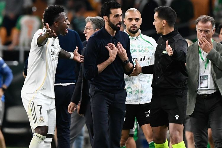 Ruang Ganti Real Madrid Memanas: Alvaro Arbeloa Berselisih dengan 6 Pemain Inti