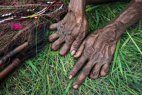 5 Suku di Papua serta Keunikannya, Salah Satunya Tradisi Potong Jari Saat Berduka