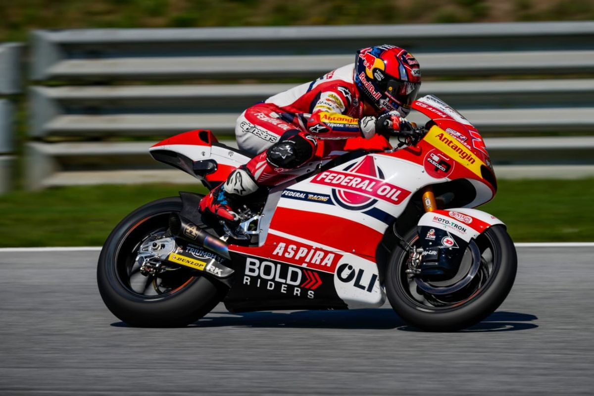 Pebalap Federal Oil Gresini Moto2 (FOGM2), Fabio DI Giannantonio, saat balapan pada Moto2 Styria 2021