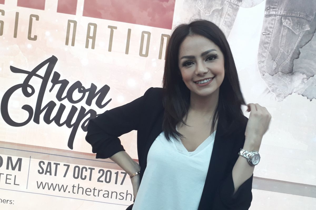 DJ Yasmin ketika ditemui wartawan setelah jumpa pers Dance Music Nation di Coffee Bean and Tea Leaf Grand Indonesia, Jakarta Pusat, Rabu (13/9/2017).