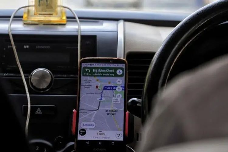 Google Maps adalah aplikasi navigasi paling populer di India dan menjadi sinonim GPS.