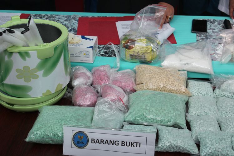Narkotika jenis sabu sebanyak 3.761,83 gram atau 3,8 Kg dan ekstasi lebih dari 40.000 butir yang diamankan petugas dalam beberapa hari.