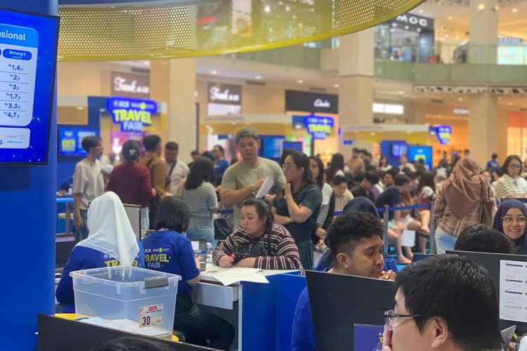Ribuan pengunjung memadati area pameran perjalanan wisata BCA tiket.com Travel Fair 2026 sejak pagi pada Jumat (1/5/2026). Tahun ini, BCA tiket.com Travel Fair 2026 kembali hadir pada 1-3 Mei 2026 pukul 10.00-22.00 WIB di Main Atrium Gandaria City, Jakarta Selatan.