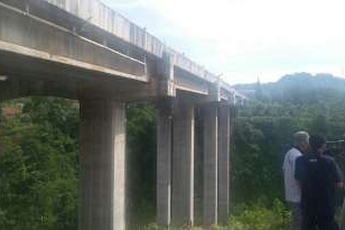 Kondisi teraktual Jembatan Cisomang di Ruas Tol Purbaleunyi. Foto diambil Jumat (23/12/2016) pukul 15.00 WIB.