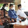 Minta Bank Antarkan Bansos ke Daerah Terpencil, Risma: Kasihan Mereka, Bisa Empat Jam Harus Lewati Sungai