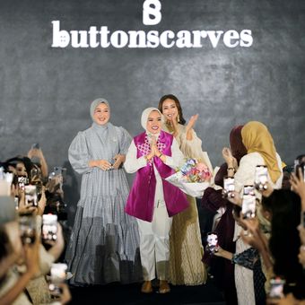 Buttonscarves di Asia Fashion Exchange Kuala Lumpur Fashion Week (KLFW) tanggal 27 Agustus 2023