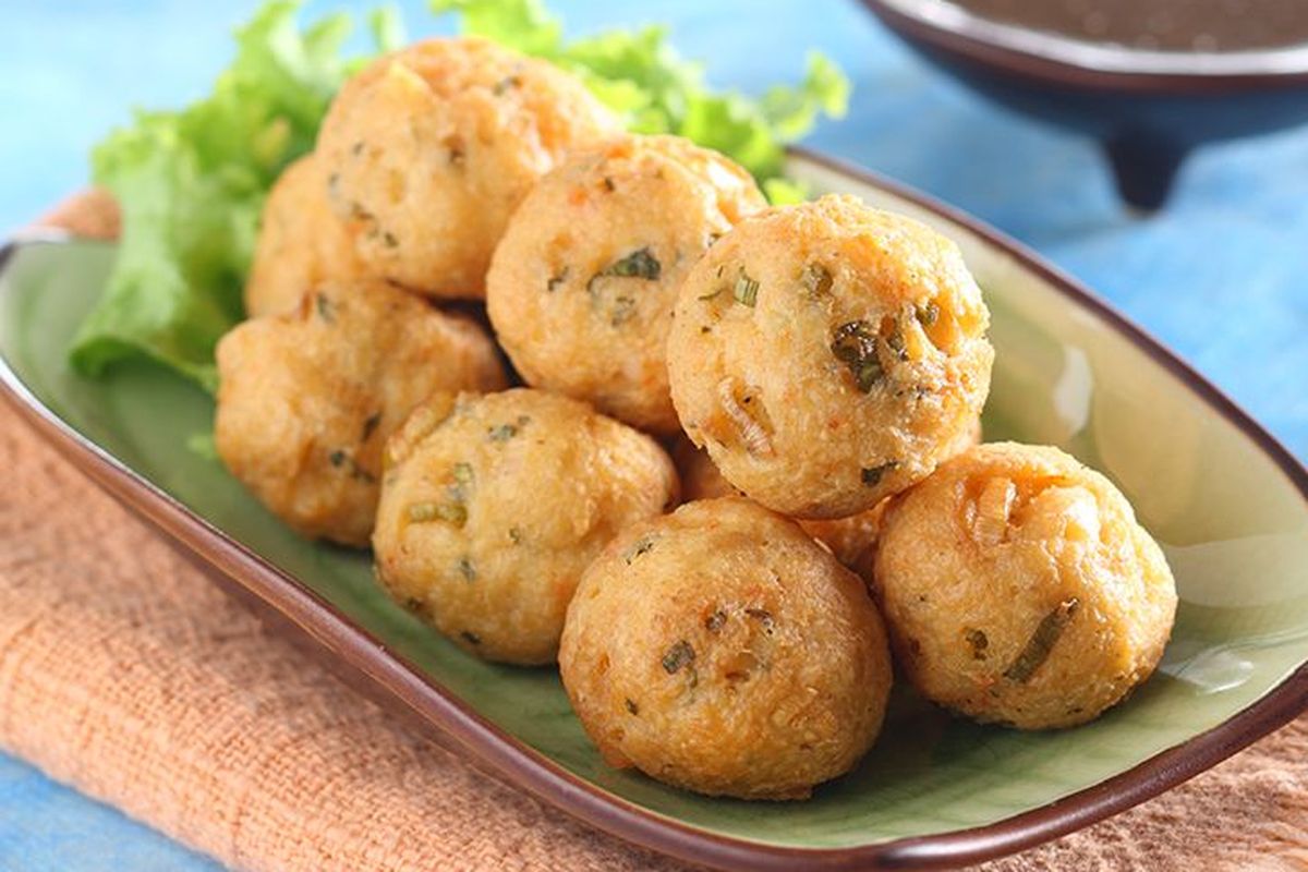 Bakso ikan goreng.