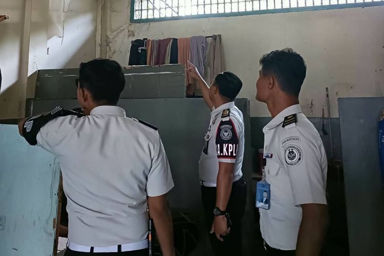 Lapas Banceuy Razia 6 Blok Kamar Hunian Warga Binaan, Cek HP Ilegal hingga Peralatan Listrik