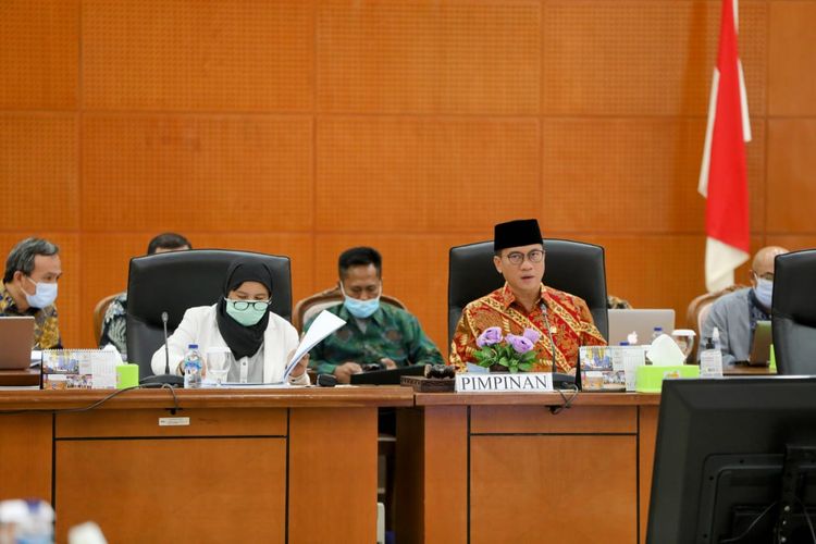 Komisi VIII DPR RI menggelar rapat dengar pendapat (RPD) dengan Kemensos Masa Persidangan V Tahun Sidang 2020-2021 di Bogor, Rabu (9/6/2021).
