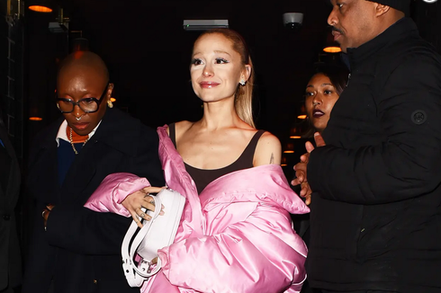 Ariana Grande Menyesal Filler Bibir dan Botox di Usia 20-an