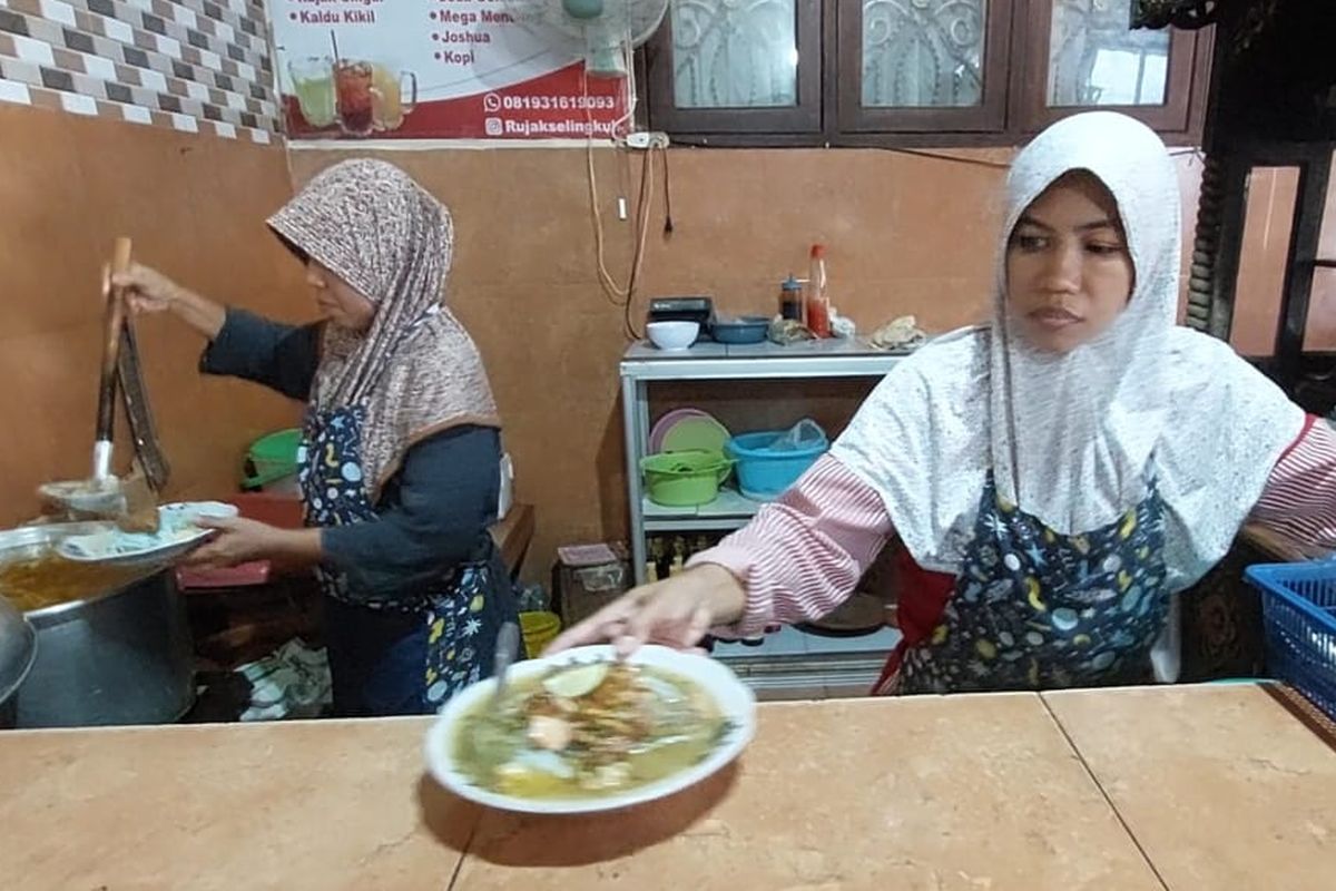 Soto selingkuh Ibu Nur Hayati di Sumenep, Jawa Timur