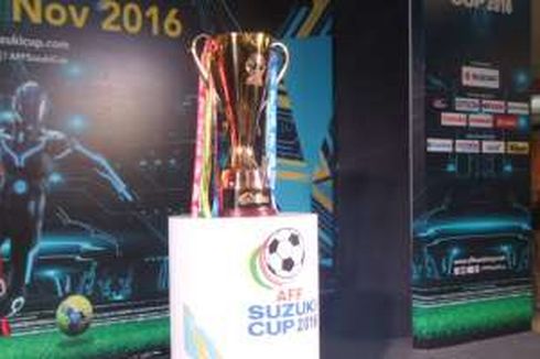 Melihat dari Dekat Trofi Piala AFF